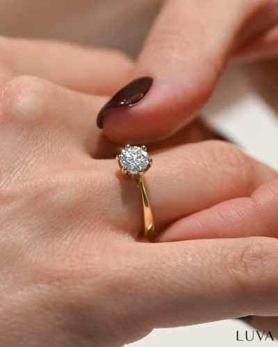 Klasyczny pierścionek z diamentem 1ct, żółte złoto, GIA