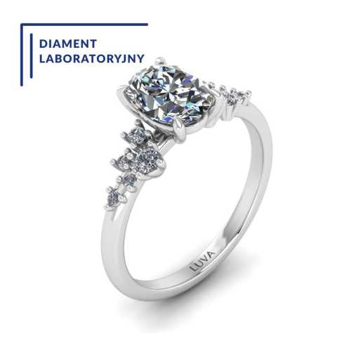 Pierścionek zaręczynowy z białego złota próby 585 z centralnym diamentem laboratoryjnym 1 ct oraz bocznymi brylantami