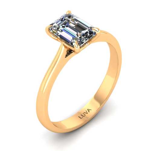 Piękny klasyczny pierścionek z diamentem 1 ct w szlifie emerald